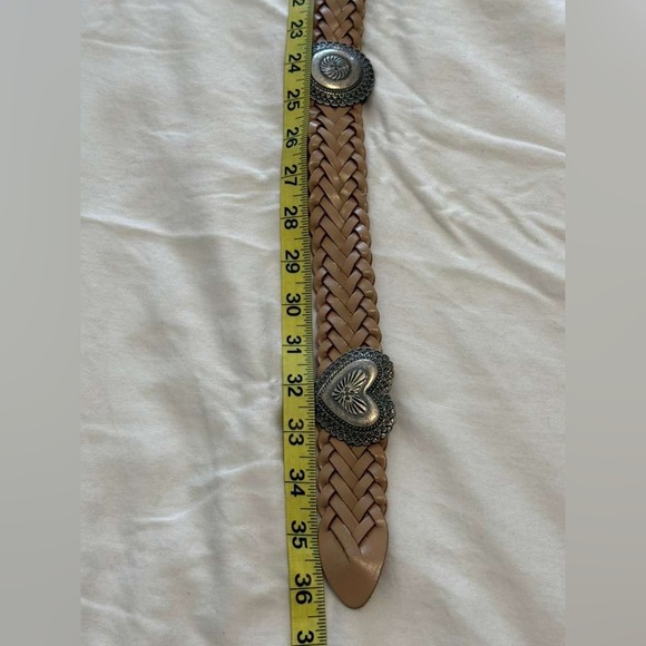 NUOVO Braided Leather Western Concho Belt – Boho Cowgirl Style – Size L Tan - Picture 7 of 10
